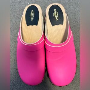 RARE Swedish Hasbeens Free People Fluorescent Pink Clogs limited edition 💕💗💖💞💓